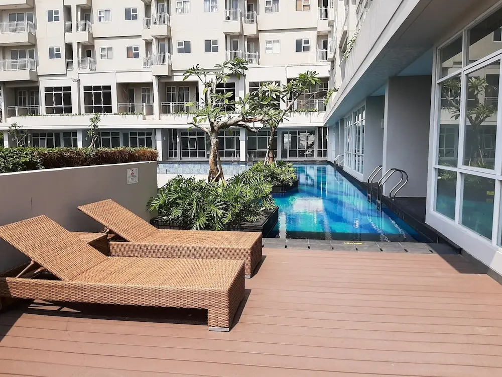 Южный Тангеранг: Modern Look And Comfy Studio At Bintaro Icon Apartment