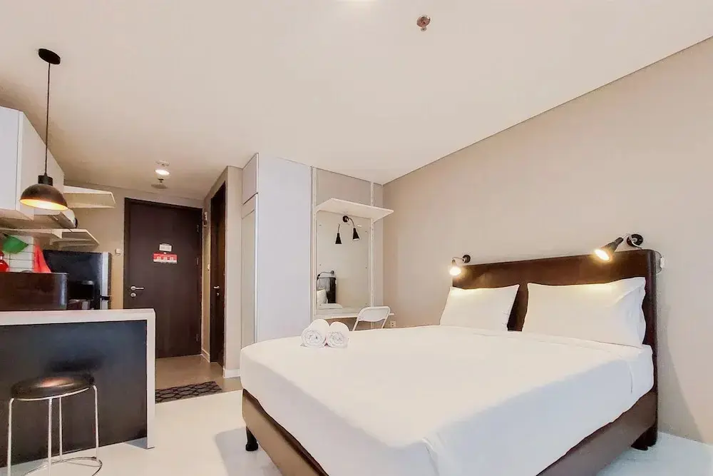 Южный Тангеранг: Modern Look And Comfy Studio At Bintaro Icon Apartment