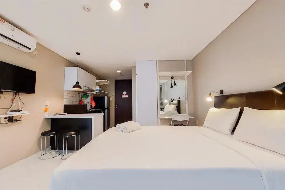 Modern Look And Comfy Studio At Bintaro Icon Apartment — фото 1