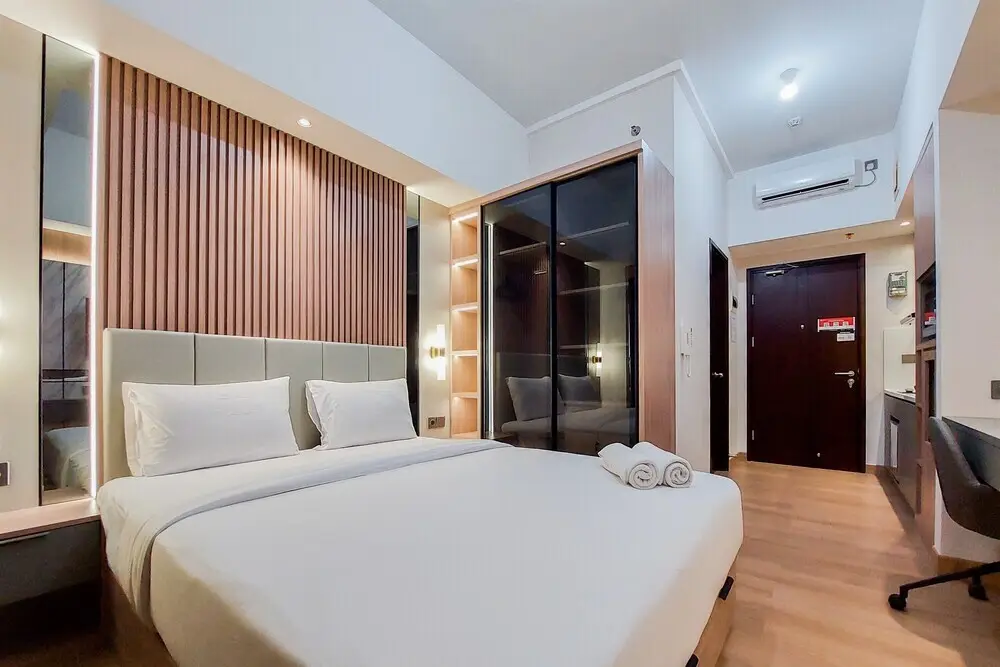 Legok: Simply Look And Comfort Studio Room At Casa De Parco Apartment