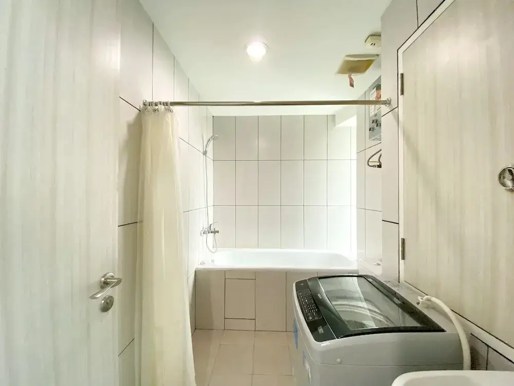Бекаси: Fancy And Nice 3Br At Grand Kamala Lagoon Apartment