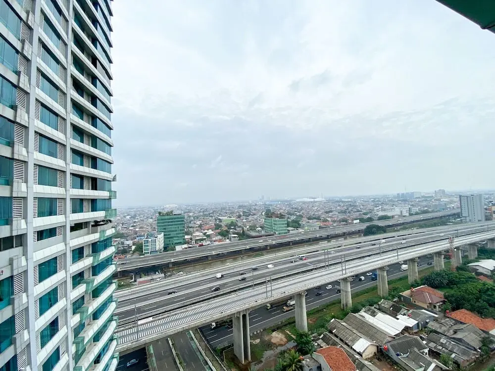 Бекаси: Fancy And Nice 3Br At Grand Kamala Lagoon Apartment