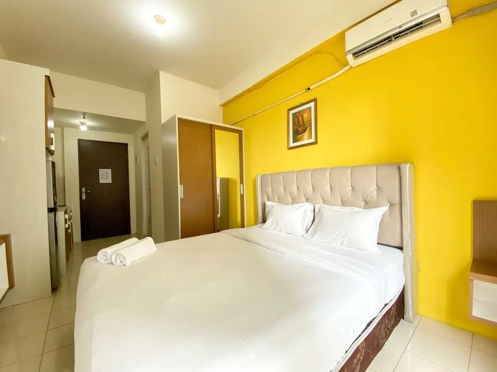 Джакарта: Comfort And Enjoy Living Studio Room Sunter Park View Apartment