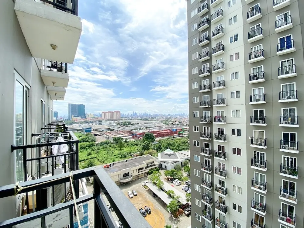 Джакарта: Comfort And Enjoy Living Studio Room Sunter Park View Apartment