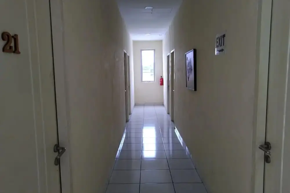 Джамби: OYO 3499 J8 Hotel
