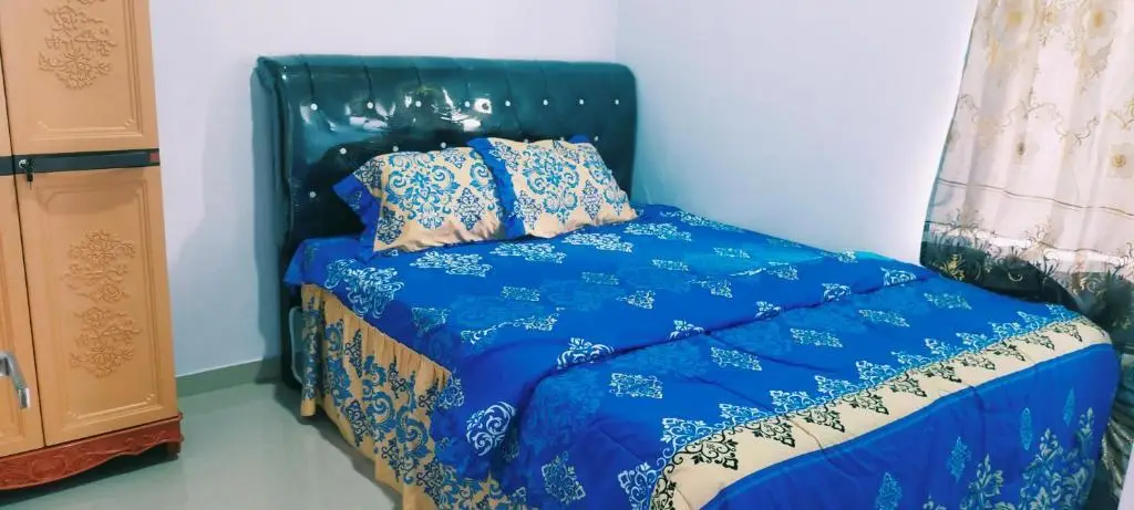 Бату: Azzima villa