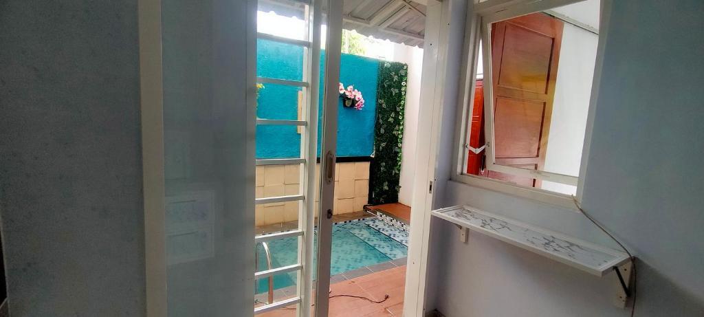 Бату: Azzima villa