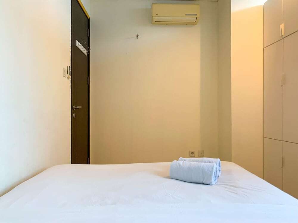 Джакарта: 2Br Apartment With Queen Bed (Single Bed X2) At Gp Plaza
