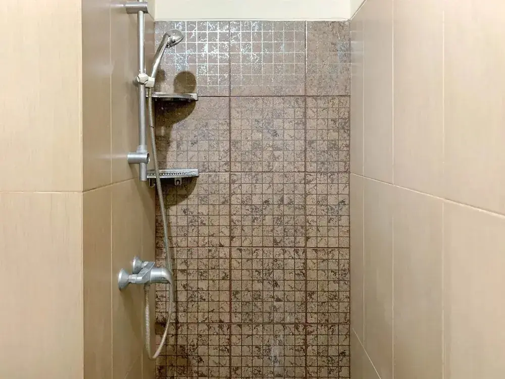 Джакарта: 2Br Apartment With Queen Bed (Single Bed X2) At Gp Plaza