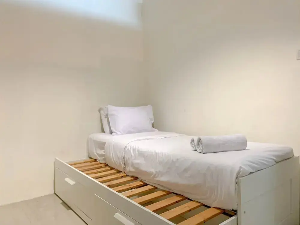 Джакарта: 2Br Apartment With Queen Bed (Single Bed X2) At Gp Plaza