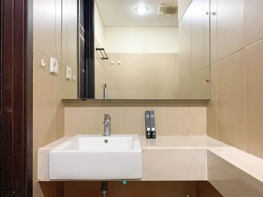 Джакарта: 2Br Apartment With Queen Bed (Single Bed X2) At Gp Plaza