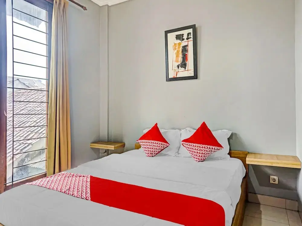 Джакарта: OYO 90738 Griya Dara Near Swimming Pool Essence Dharmawangsa JAKARTA