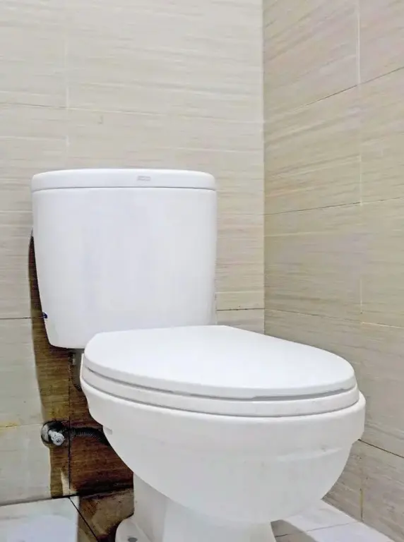 Джакарта: OYO 90738 Griya Dara Near Swimming Pool Essence Dharmawangsa JAKARTA