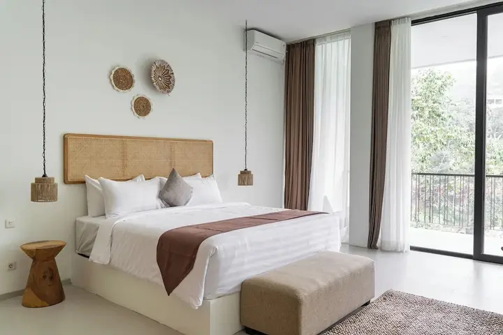 Бандунг: Lavender Rooftop 3BR Villa with a Private Pool