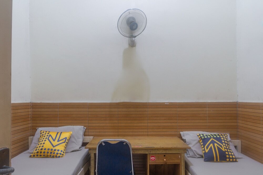 Джакарта: SPOT ON 3155 Penginapan Banyu Biru Syariah