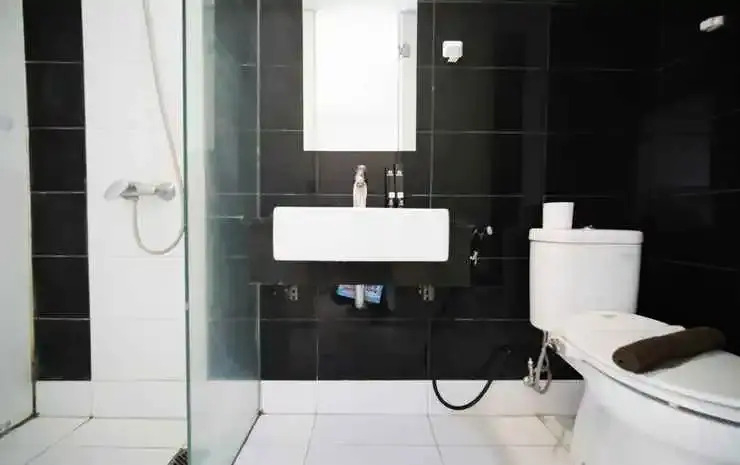 Сурабая: Best Choice And Cozy Studio At The Square Apartment