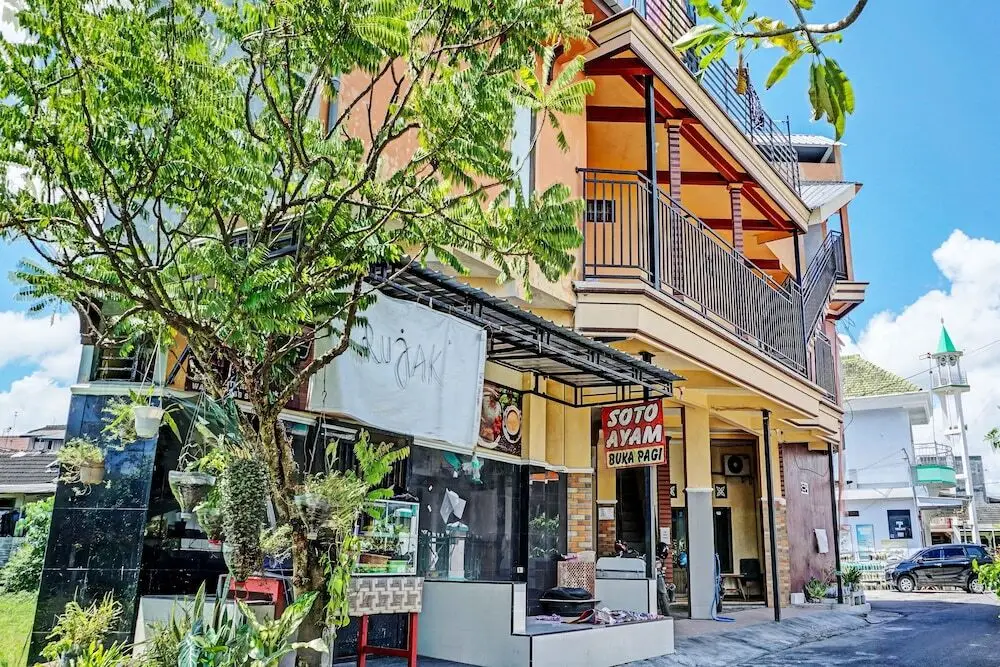 Маланг: OYO Life 92353 Purnama Syariah Guest House