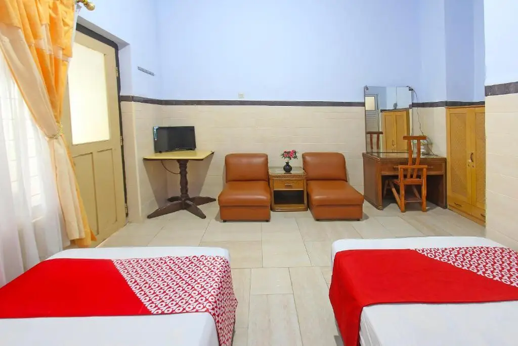 Матарам: OYO 91516 Wisata Hotel