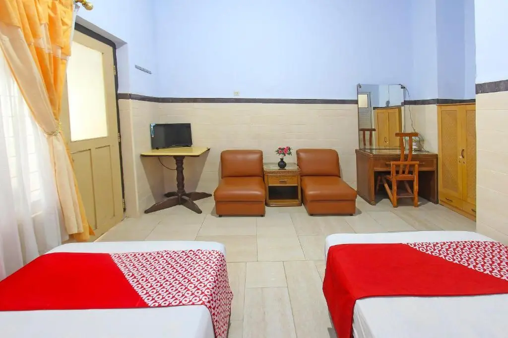 Матарам: OYO 91516 Wisata Hotel