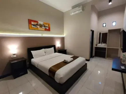 Матарам: Hotel Orizatha