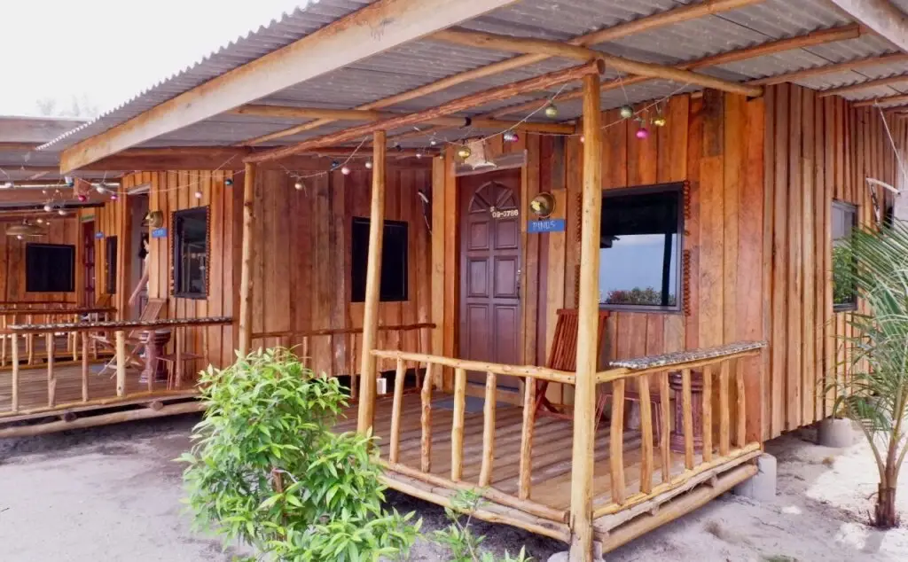 Остров Пеньенгат: Hello Bintan Beach Cottages