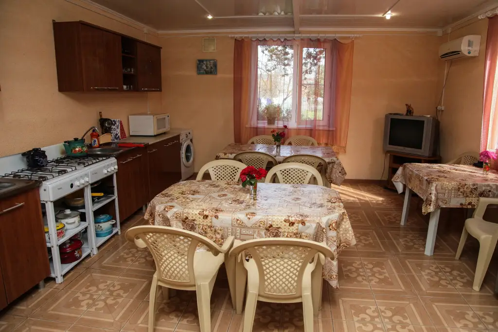 Голубицкая: Amur Guest House
