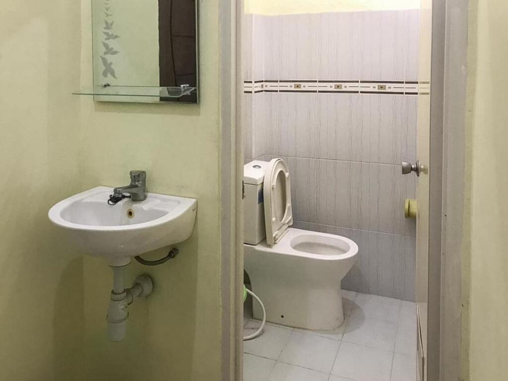 Калипуро: Zulfina Homestay Syariah RedPartner