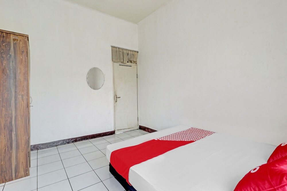 Сумеданг: OYO 90621 Pondok 23