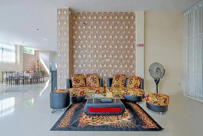 Ламонган: Penginapan Keluarga Syariah by OYO Rooms