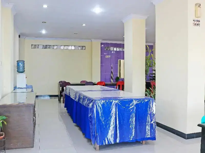 Сое: Collection O 91517 Hotel Gajah Mada Soe