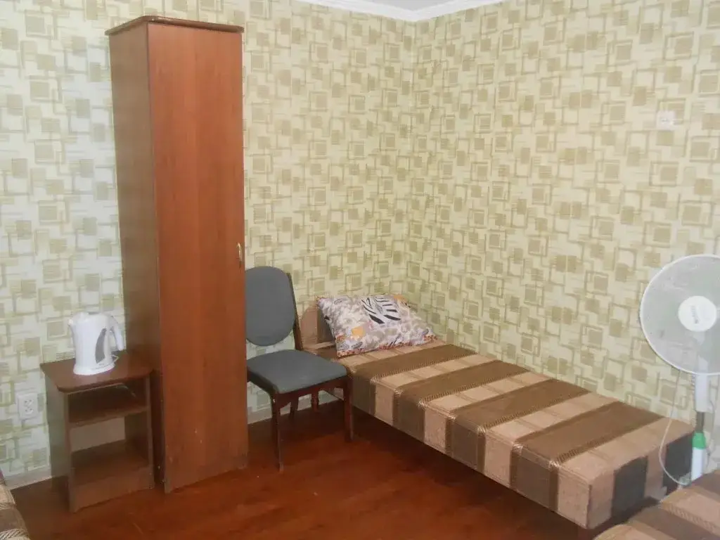 Небуг: Elena Guest House