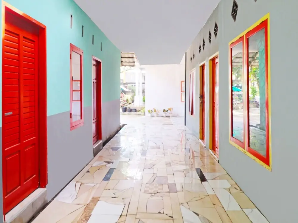 Джамби: SPOT ON 91222 Kanjeng Mami Homestay Syariah