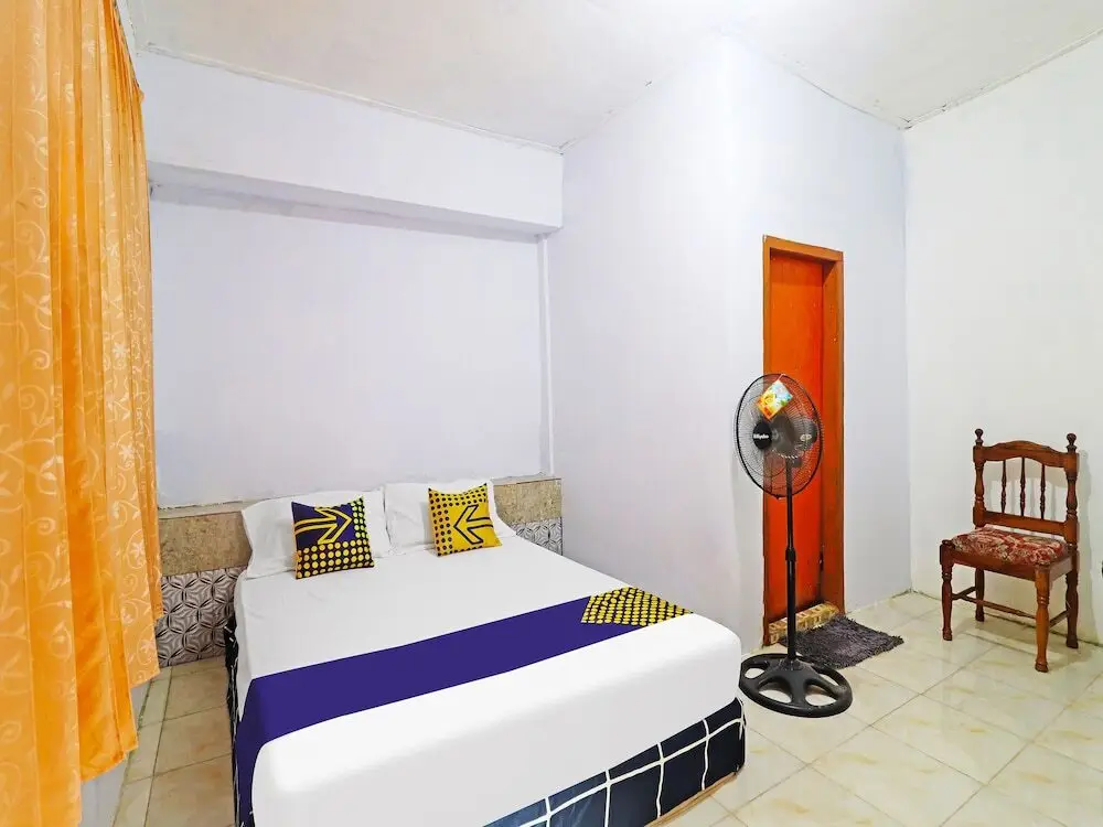 Джамби: SPOT ON 91222 Kanjeng Mami Homestay Syariah