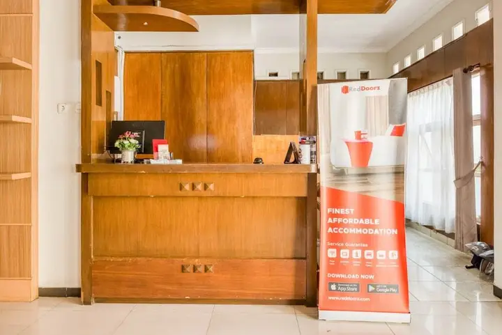 Маланг: Hasanah Guest House Gajayana by Reddoorz