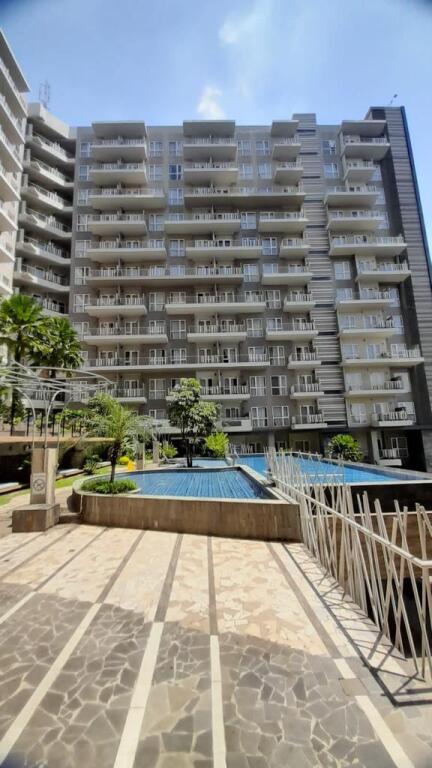 Чикаранг: Graha Makara Suite Hotel & Residence