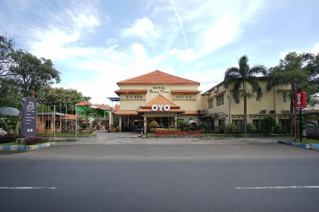 Проболинго: Bromo View Hotel