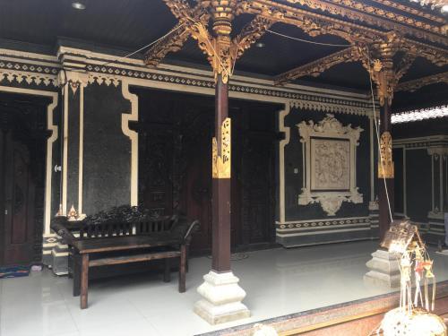 Кута: JS Guest House