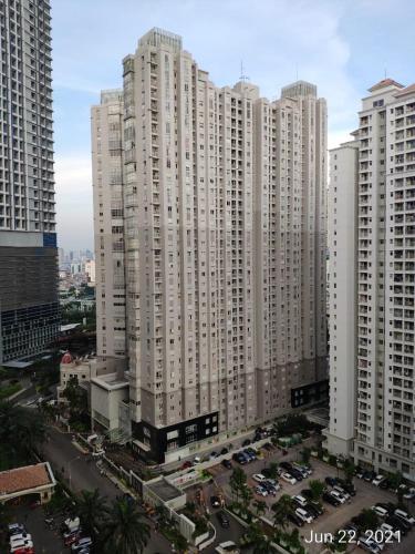 Джакарта: apartemen mediterania garden 1 tanjung duren
