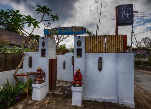 Лембонган-Айленд: Taju Guest House
