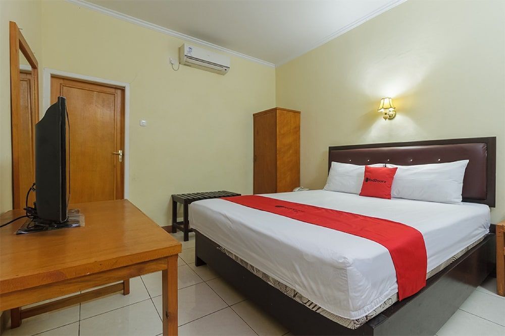 Манадо: Reddoorz Near Jalan Samratulangi 2