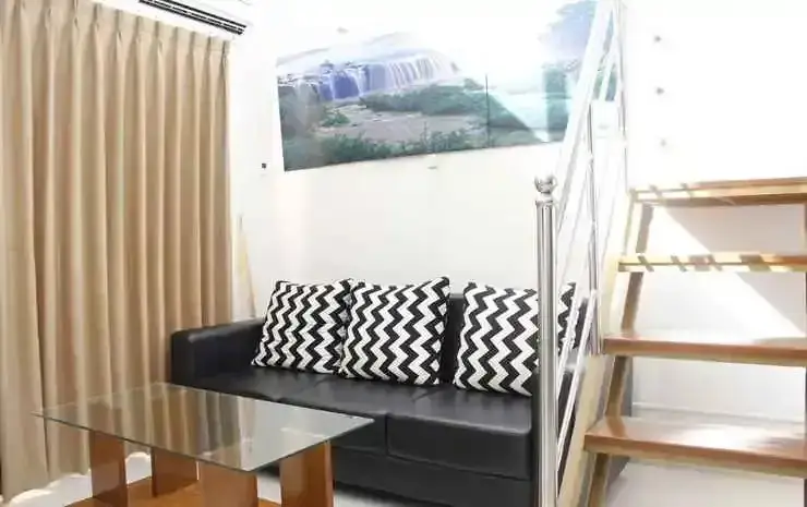 Бандунг: Loft Studio Apartment @ Galeri Ciumbuleuit 3 near Dago