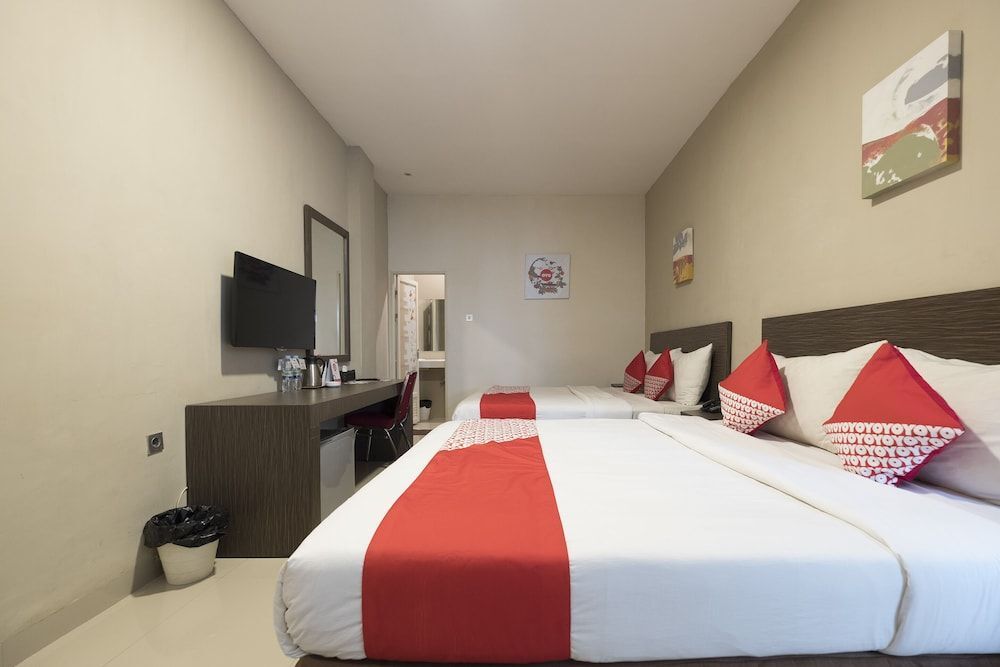Макассар: OYO 1679 Hotel Century Makassar