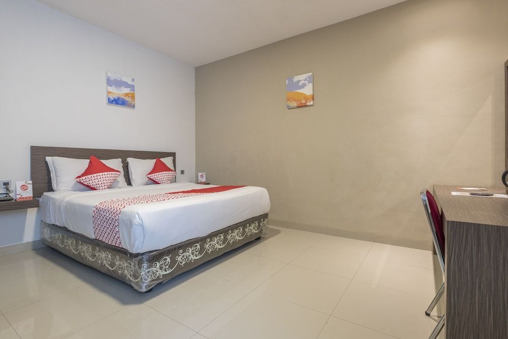 Макассар: OYO 1679 Hotel Century Makassar