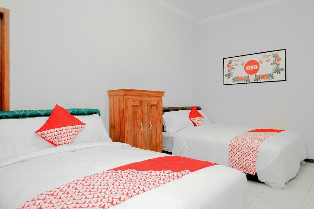 Бату: OYO 605 Queen Homestay