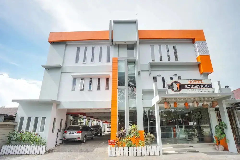 Манадо: Oyo 955 Hotel Boulevard