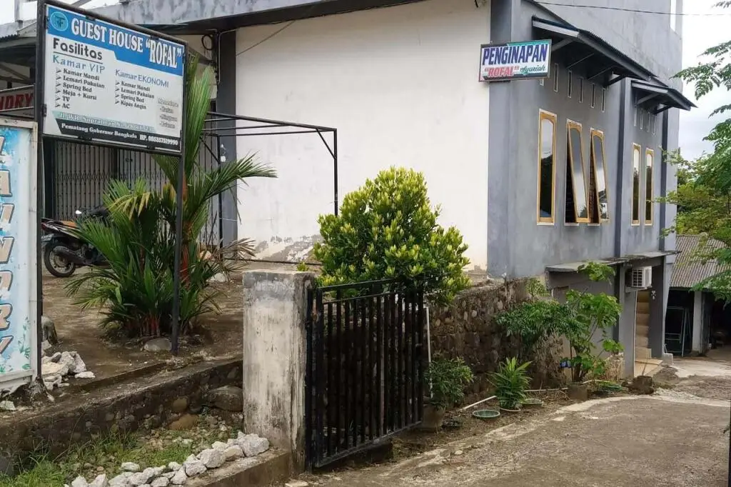 Бенгкулу: Guest House Rofal