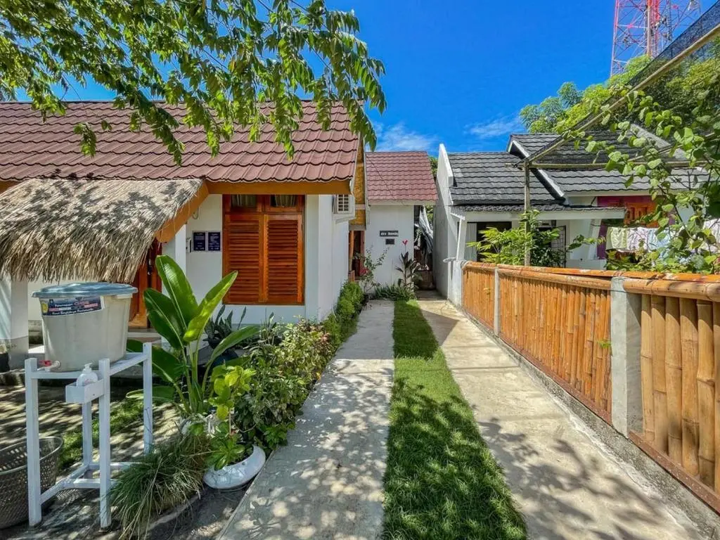Jerowaru: Aira Homestay Near Pantai Kuta Mandalika
