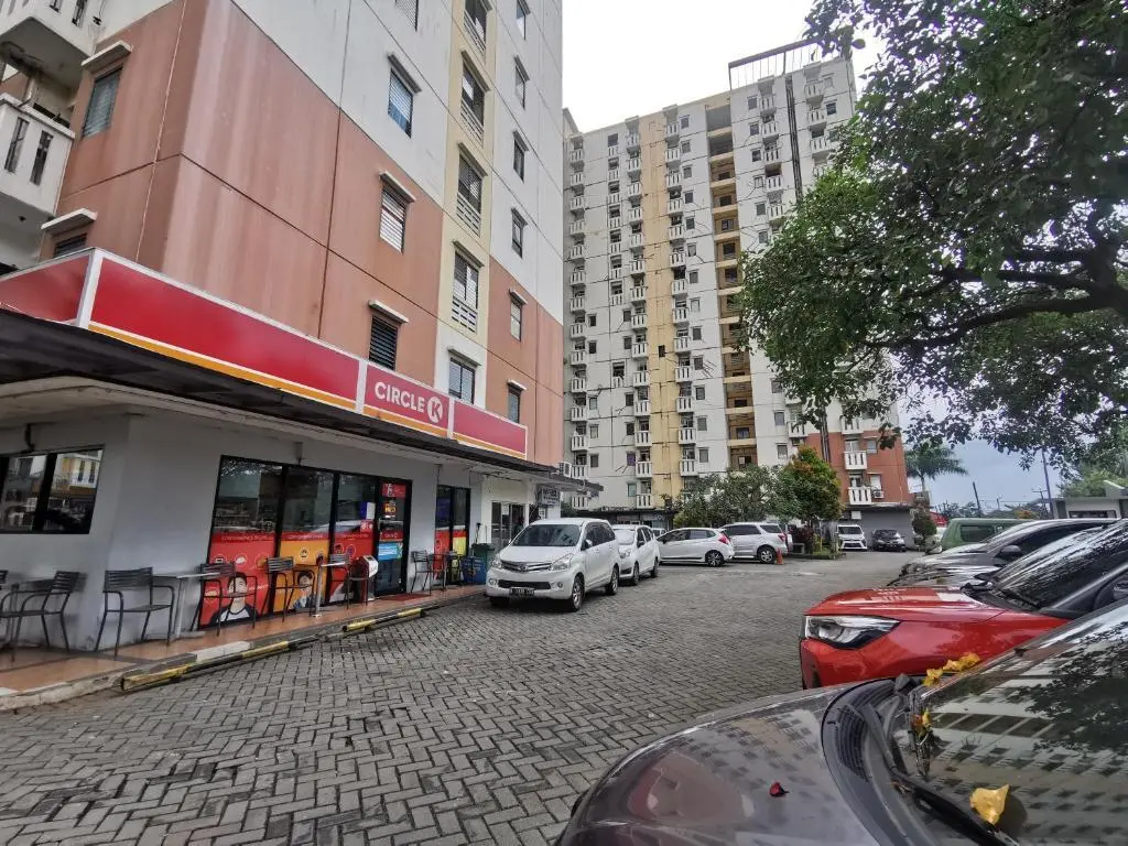Джакарта: Apartemen Cibubur Village By Arsakha Property