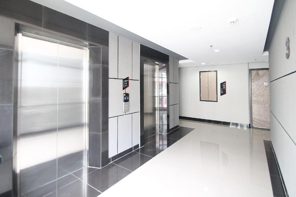 Чикаранг: Apartemen Monroe Jababeka Cikarang Bekasi by Aparian