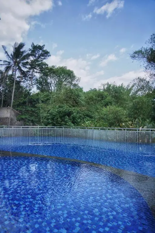 Бандунг: Dago Suite 3BR Luxury Apartment